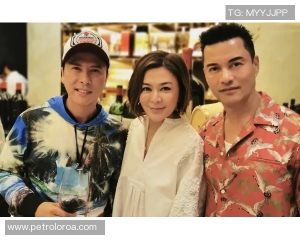 足球明星与影视巨星同框瞬间展现运动与艺术的完美融合